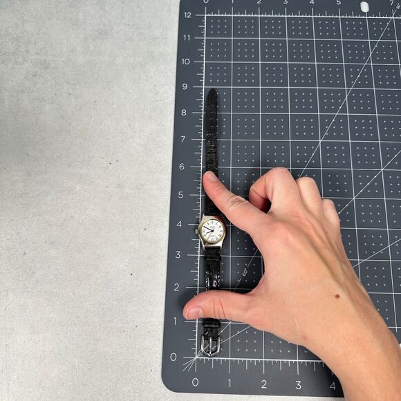 Carriage Timex Watch Womens 24mm Date Indiglo White Dial Silver Tone New Battery - Picture 11 of 11